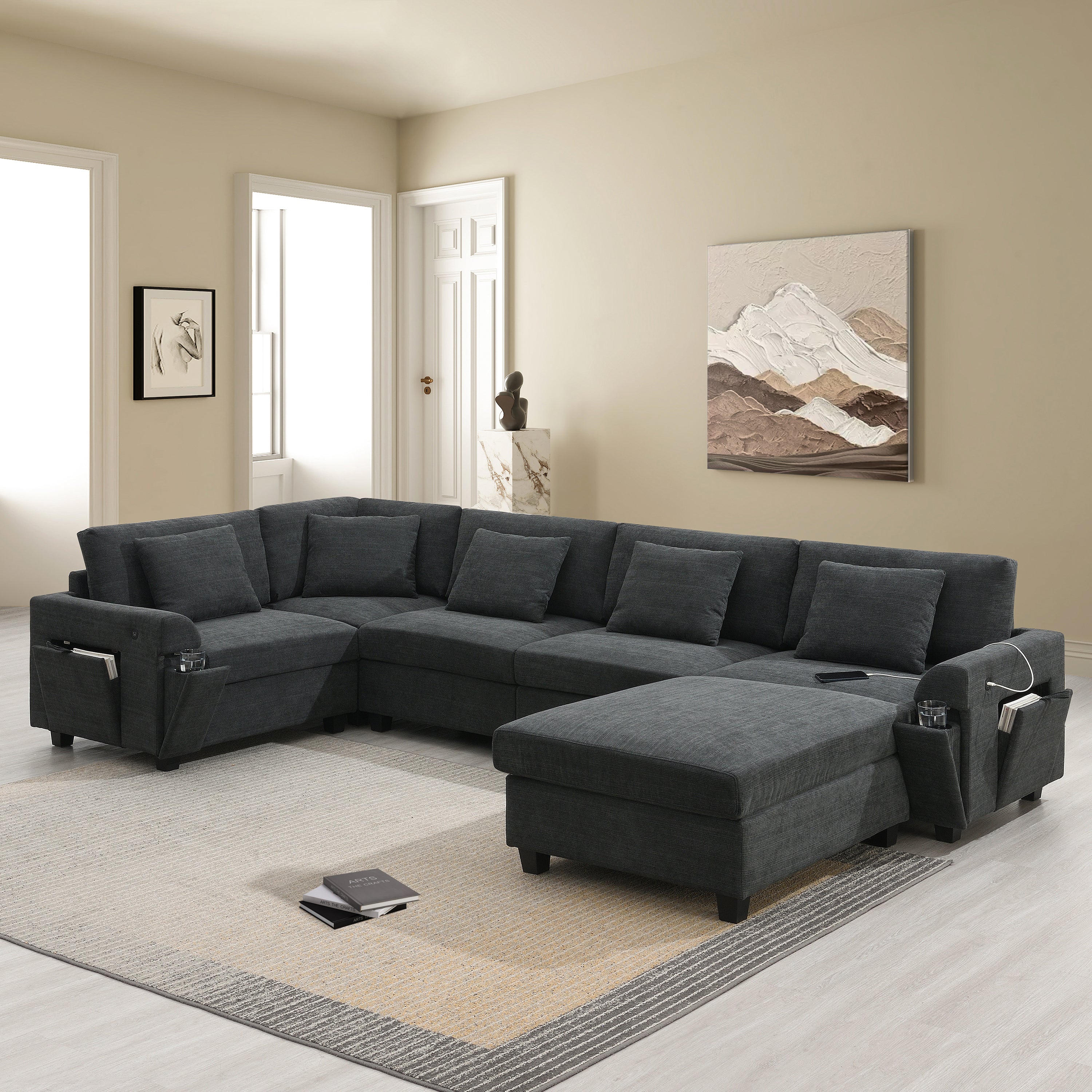 The Amoure Modern U-Shaped Sectional Sofa Black