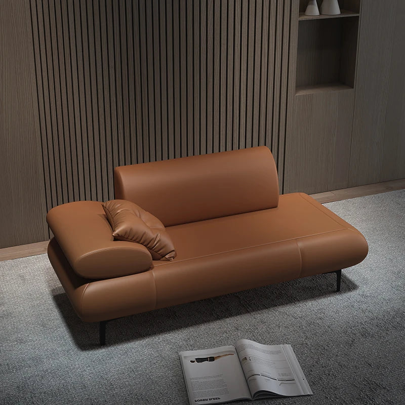 The Crownline Pouf Royal Chair