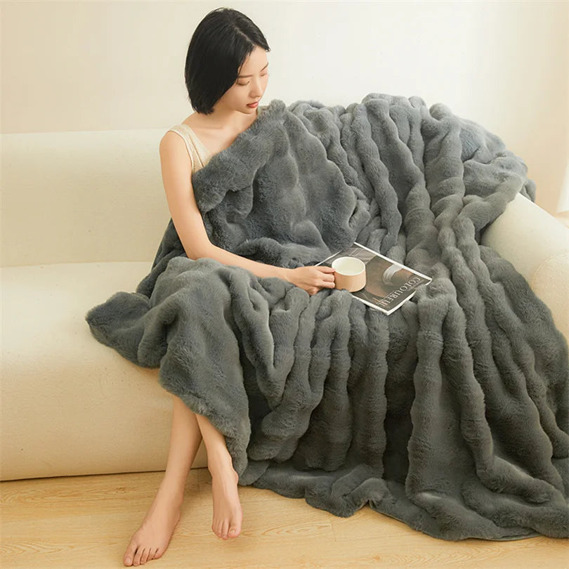 Faux Rabbit Fur Thickened Throw Blanket