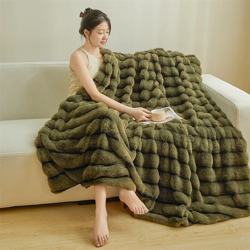Faux Rabbit Fur Thickened Throw Blanket