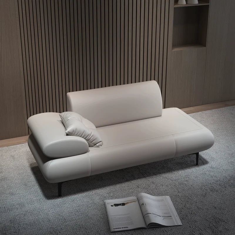 The Crownline Pouf Royal Chair