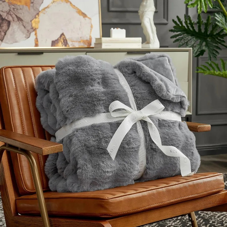 Faux Fur Throw Blanket for Light Grey