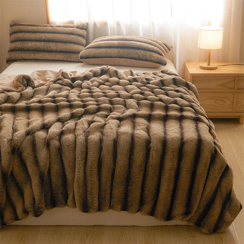 Faux Rabbit Fur Thickened Throw Blanket