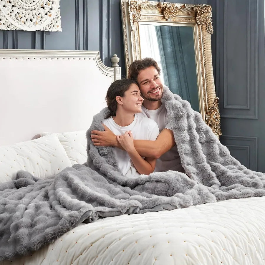 Faux Fur Throw Blanket for Light Grey